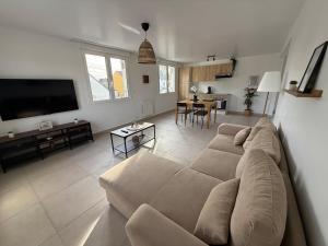 TV/trung tâm giải trí tại Superbe Luxury T3 proche Paris & Disneyland