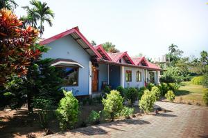 Κήπος έξω από το Eminence Stay