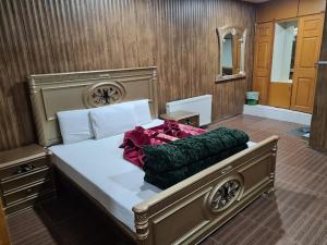 Photo de la galerie de l'établissement Al Maz Hotel Mall Road, à Dargai