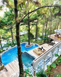 Bazén v ubytování DeBay Retreat - Little Đà Lạt Chill Villa nebo v jeho okolí