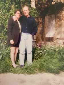 a man and a woman standing in the grass at Les chambres d'Elise in Collias