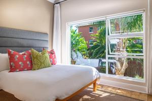 Ένα ή περισσότερα κρεβάτια σε δωμάτιο στο The Antrim Collection by Totalstay