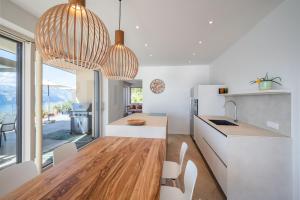 Kuchyň nebo kuchyňský kout v ubytování Alleinstehende Villa Mit Pool Und Traumaussicht