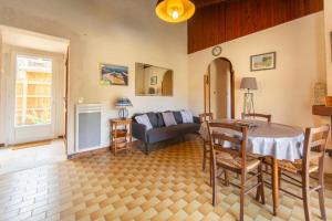 Et opholdsområde på Maison Cri-Cri à Arès