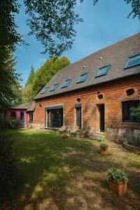 Budova, kde se vila nachází + 20 fotografií