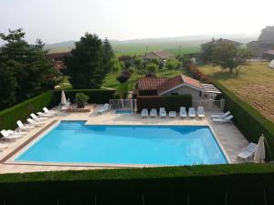 Gallery image of Les Genêts Studio in Eugénie-les-Bains