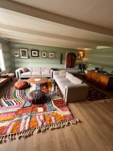 Posezení v ubytování Beautifully located farm unique experience