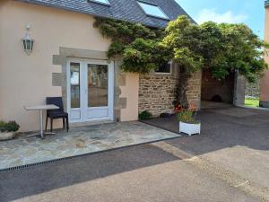 Το κτήριο όπου στεγάζεται  the country house