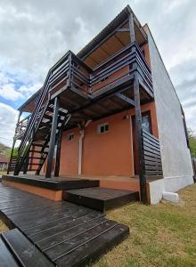 Το κτήριο όπου στεγάζεται  το διαμέρισμα +52 φωτογραφίες