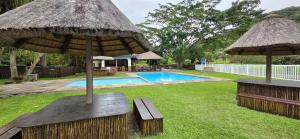 Swimmingpoolen hos eller tæt på Eden Wilds J124 - Sleeps 4