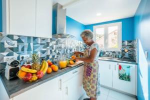 Kuchyň nebo kuchyňský kout v ubytování Maison Océan pour 2 personnes à Saint Joseph