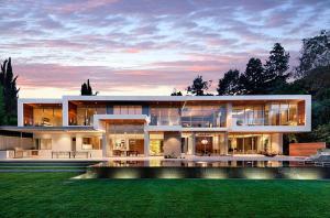 Το κτήριο όπου στεγάζεται  το διαμέρισμα