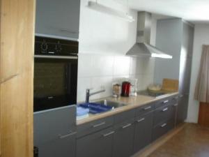 Nhà bếp/bếp nhỏ tại Davo Tuoi +1 ảnh