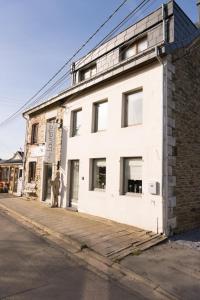 Το κτήριο όπου στεγάζεται  το δωμάτιο σε οικογενειακή κατοικία