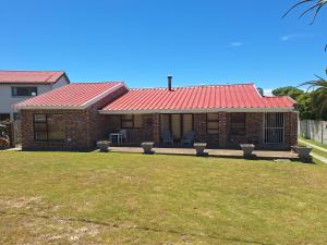 Το κτήριο όπου στεγάζεται  η παραθεριστική κατοικία