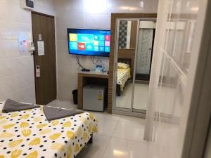 Μια τηλεόραση ή/και κέντρο ψυχαγωγίας στο 731 Hostel Victory Monument