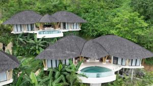 Bazén v ubytování Mambo Villas nebo v jeho okolí