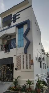 Το κτήριο όπου στεγάζεται  το δωμάτιο σε οικογενειακή κατοικία