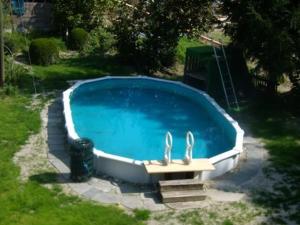 Hồ bơi trong/gần Bauernhaus Bleiche