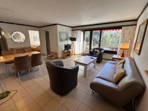 Χώρος καθιστικού στο Cristallina (258 Me)