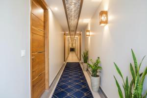 Φωτογραφία από το άλμπουμ του FabHotel Royale 116 σε Noida