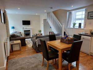 Μια τηλεόραση ή/και κέντρο ψυχαγωγίας στο The Coach House- Canonbie