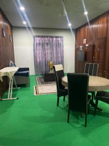 Posezení v ubytování OYO 91250 Roomstay Awie