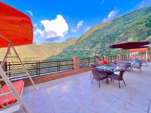 Nespecifikovaný výhled na hory nebo výhled na hory při pohledu z hotelu