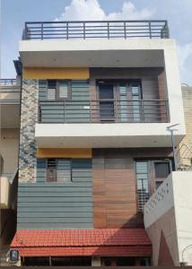Μπαλκόνι ή βεράντα στο 2bhk independent floor with a personal terrace