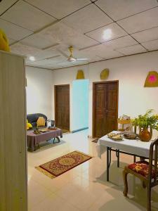 Φωτογραφία από το άλμπουμ του Sea Bay σε Kamburugamuwa +10 φωτογραφίες