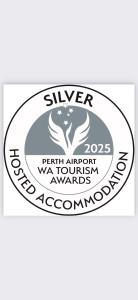 Πιστοποιητικό, βραβείο, πινακίδα ή έγγραφο που προβάλλεται στο Dingup House