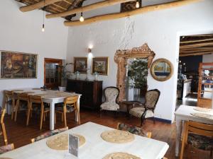 Un restaurante u otro lugar para comer en The Old Posthouse