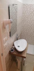 Ένα μπάνιο στο Affittacamere Boccascena +27 φωτογραφίες