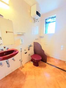 Koupelna v ubytování Villa 'Golden Reef' 2bhk beach villa