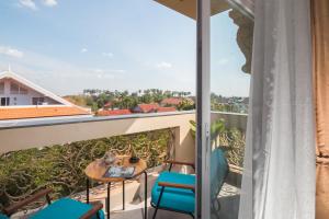 Balkón nebo terasa v ubytování Anachak Angkor Suite