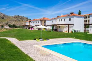 Bazén v ubytování Haus In Kolympia Mit Parkplatz Und Bergblick nebo v jeho okolí