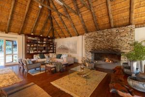 Χώρος καθιστικού στο Karongwe - River Safari Lodge