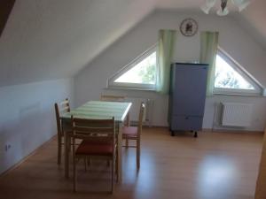 Fotografie z fotogalerie ubytování Nette Wohnung Mit Garten, Grill Und Pool v destinaci Radewege