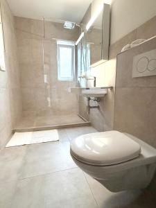 Ένα μπάνιο στο Cocoa Suite - free parking