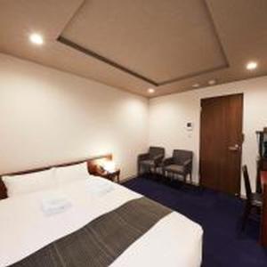 Un pat sau paturi într-o cameră la IYASHI KIYOMIZU GOJO -Double Room- Boutique Hotel 癒し 清水五条 ダブルルーム