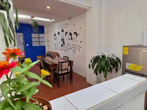 Kuchyň nebo kuchyňský kout v ubytování Casita Chipilapa en Antigua Guatemala