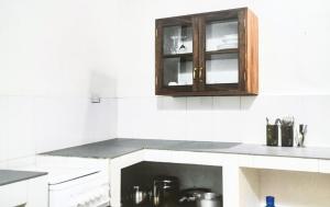 Η κουζίνα ή μικρή κουζίνα στο Amore Stone Town Zanzibar Apartment by Monalisa +6 φωτογραφίες