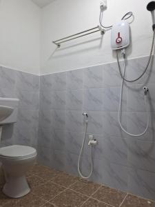 Ένα μπάνιο στο Sofea Rania Homestay +23 φωτογραφίες