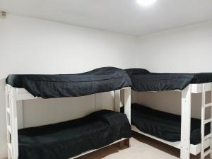 Dos literas junto a una pared en Villa Carrizal, en Ciudad Lujan de Cuyo 4 fotos más