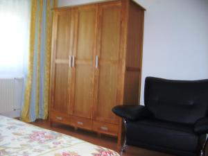 Posezení v ubytování Ferienwohnung Ottlinger + 3 fotografie