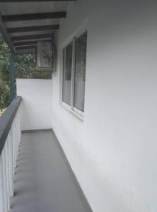 Μπαλκόνι ή βεράντα στο Kandy Crush Nature Villa +3 φωτογραφίες