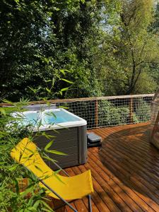 Zahrada ubytování Le Nid d'Eliyah, suites avec jacuzzi 15min Disneyland Paris + 36 fotografií