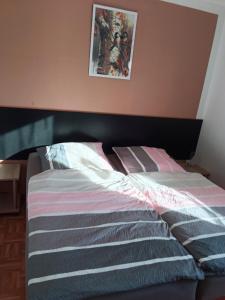 Postel nebo postele na pokoji v ubytování Fewo Kretsche