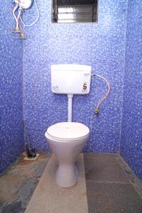 Ένα μπάνιο στο Kalpataru