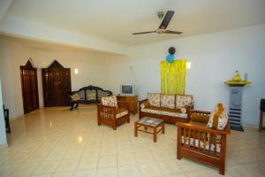 Μια τηλεόραση ή/και κέντρο ψυχαγωγίας στο Ransithu Villa